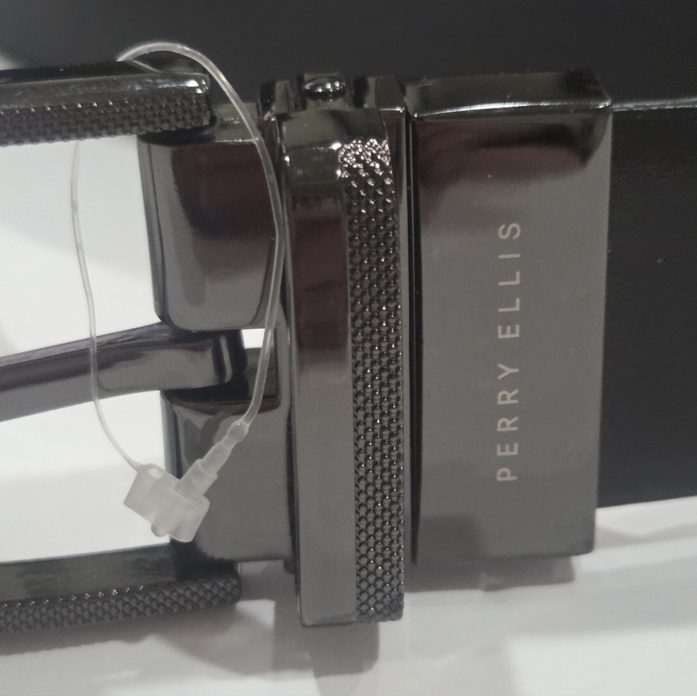 NET Perry Ellis Reversible Black/Brown Leather Belt Sz.44/110 - Picture 3 of 4
